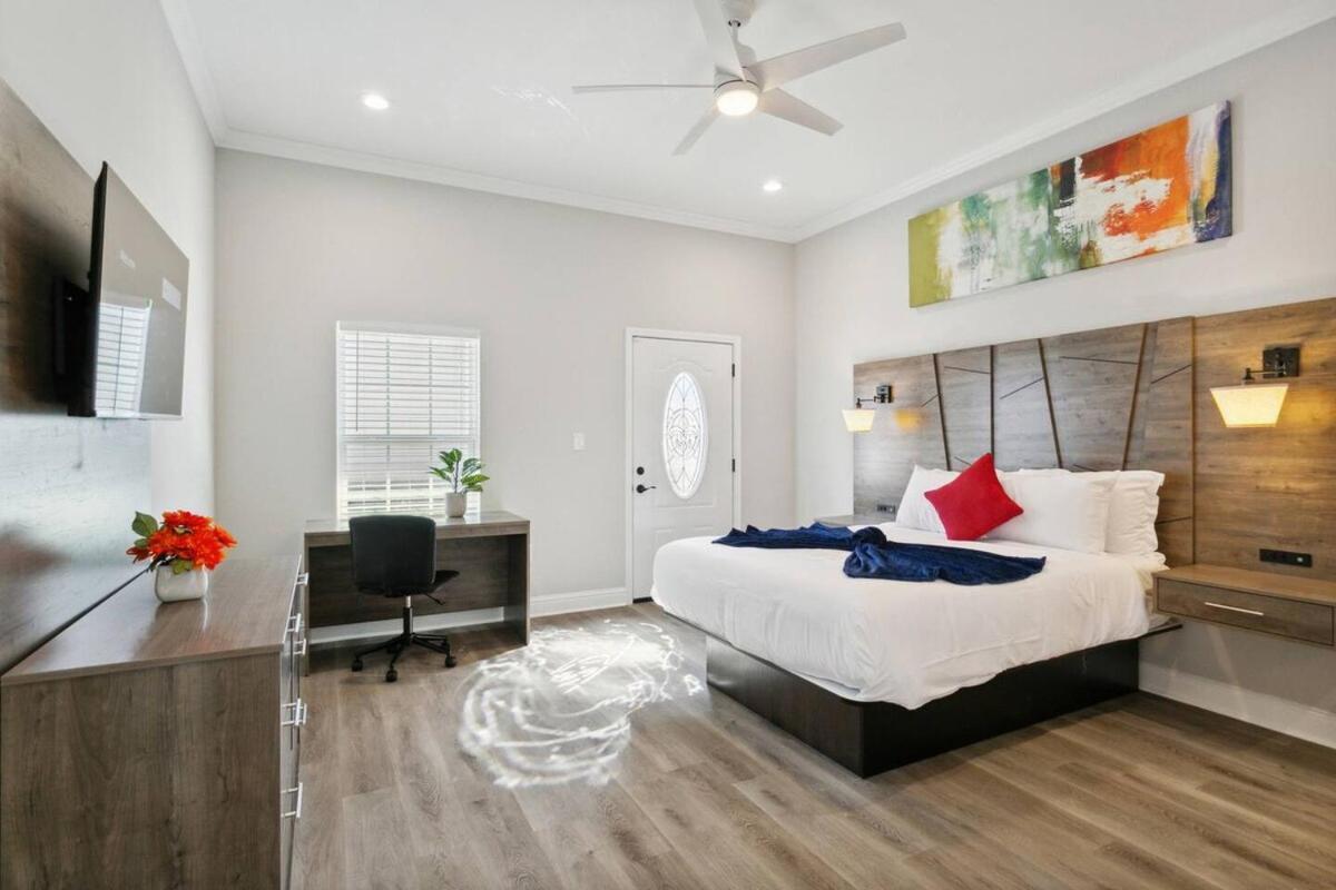 Beautiful New 5br With Outdoor Seating New Orleans