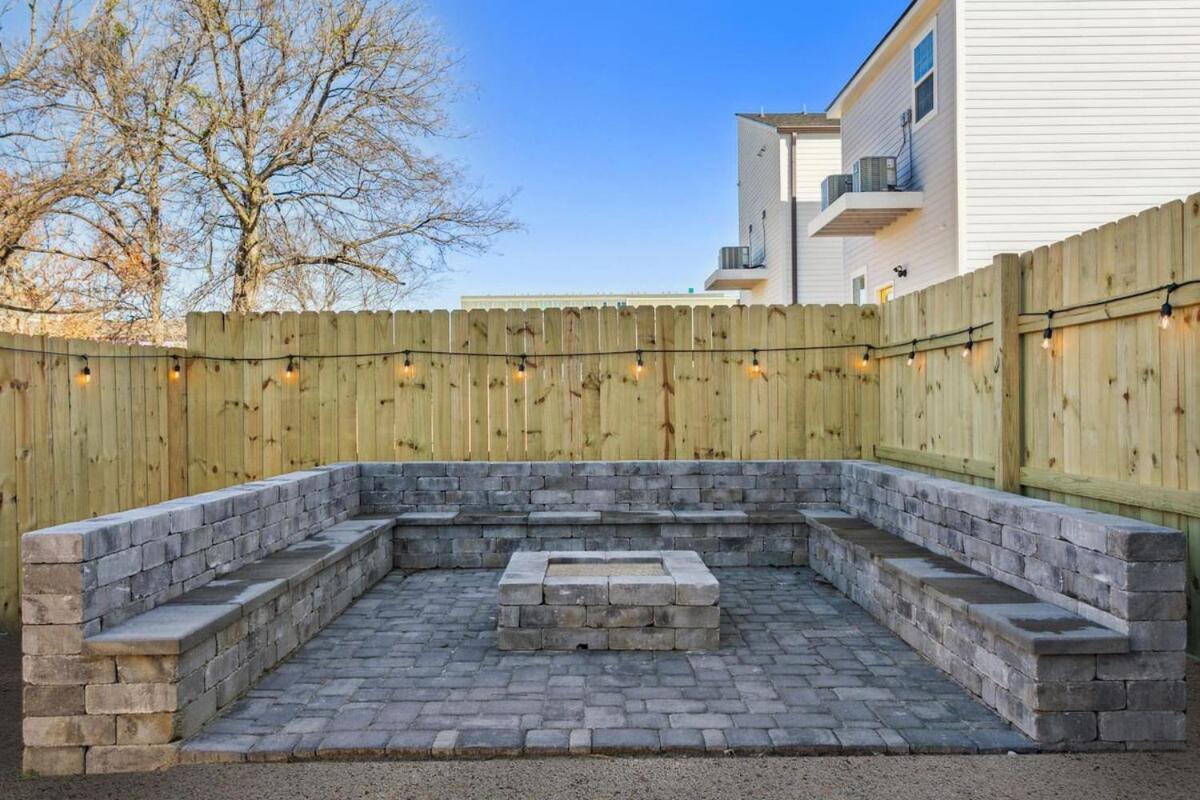 Beautiful New 5br With Outdoor Seating Holiday home